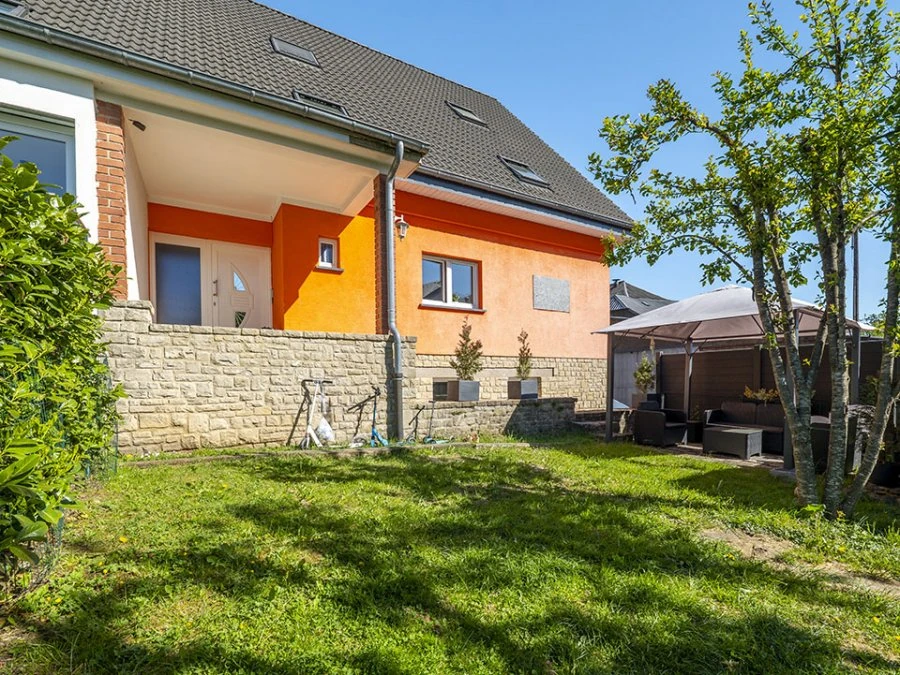 Flat in Luxembourg, Luxembourg, 102 m² - picture 1