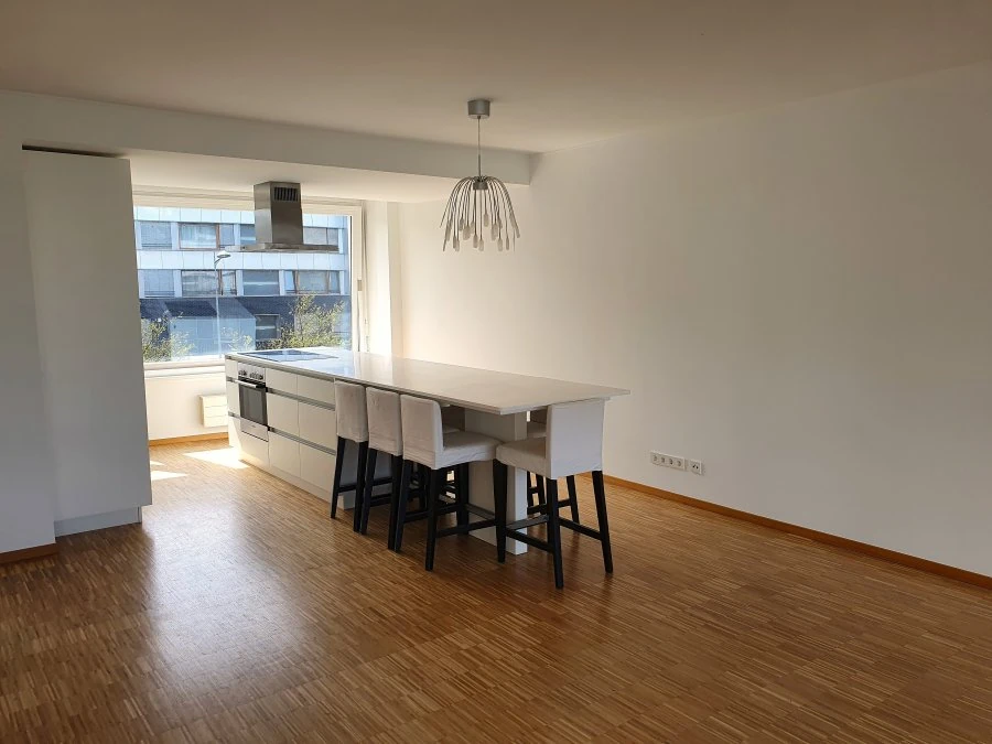 Flat in Luxembourg, Luxembourg, 106 m² - picture 2