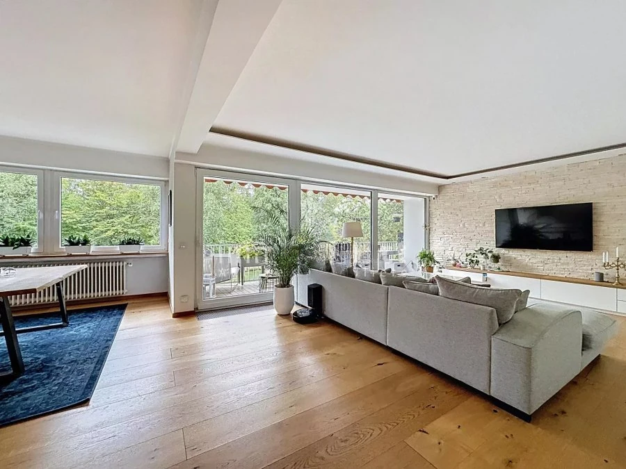 Flat in Luxembourg, Luxembourg, 105 m² - picture 2