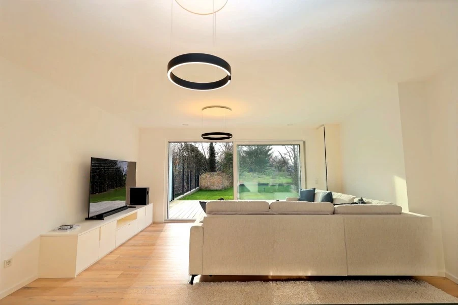 Flat in Luxembourg, Luxembourg, 70 m² - picture 2