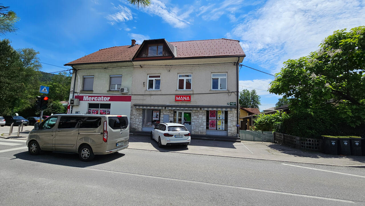 Oficina en Liubliana, Eslovenia, 114 m² - imagen 2