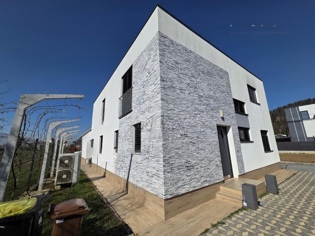 Casa a Lubiana, Slovenia, 253 m² - foto 2