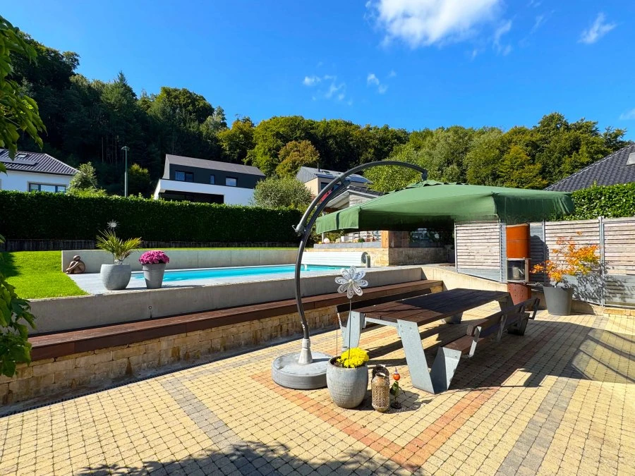 Flat in Luxembourg, Luxembourg, 350 m² - picture 3