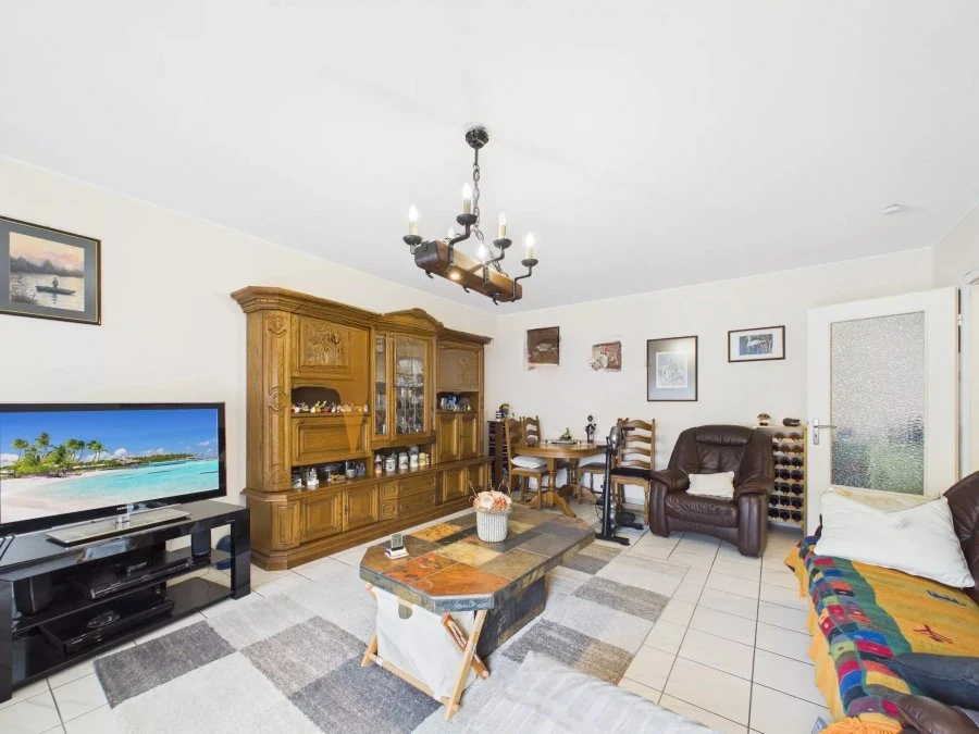 Flat in Luxembourg, Luxembourg, 96 m² - picture 3