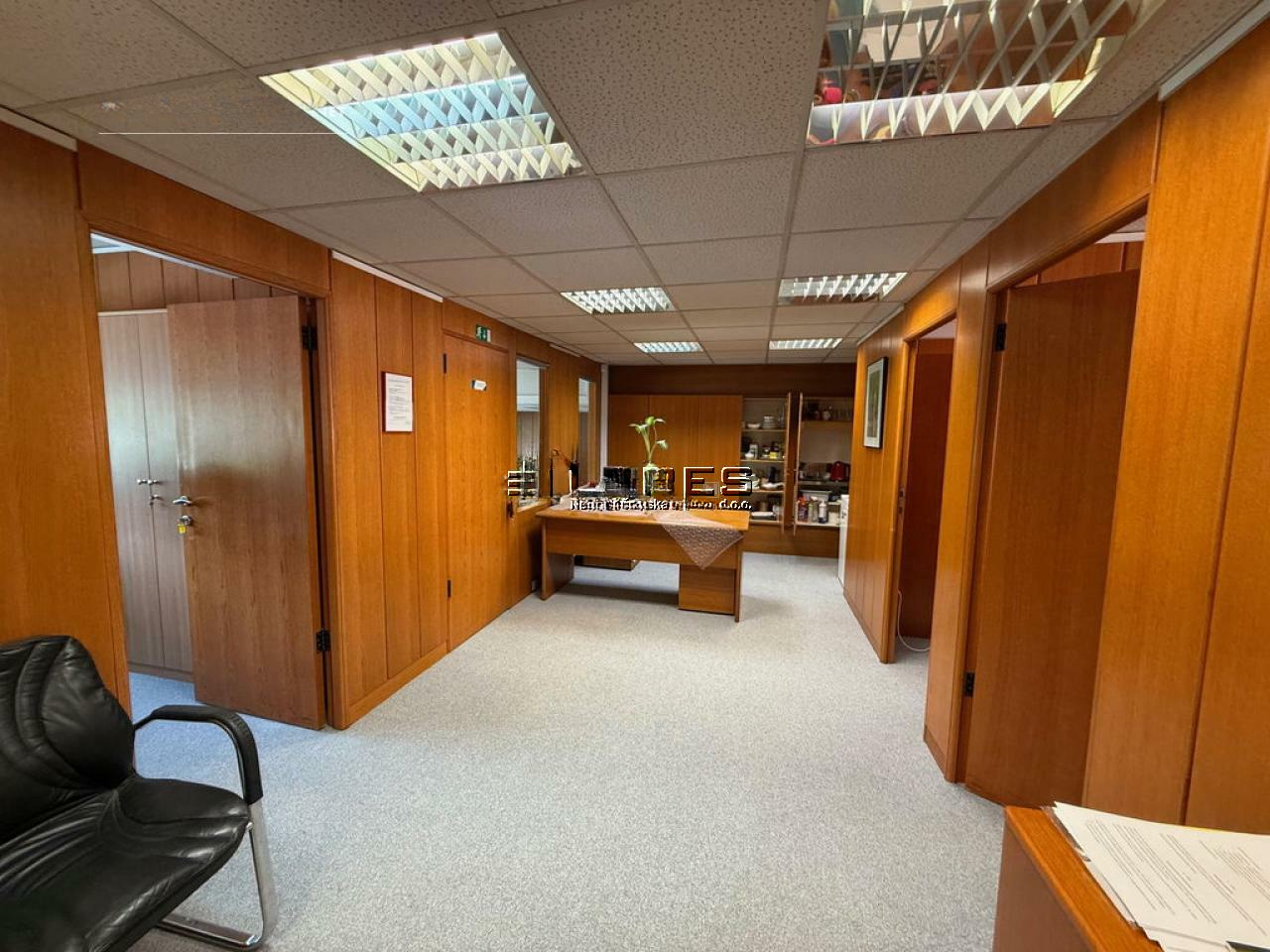 Büro in Ljubljana, Slowenien, 950 m² - Foto 3