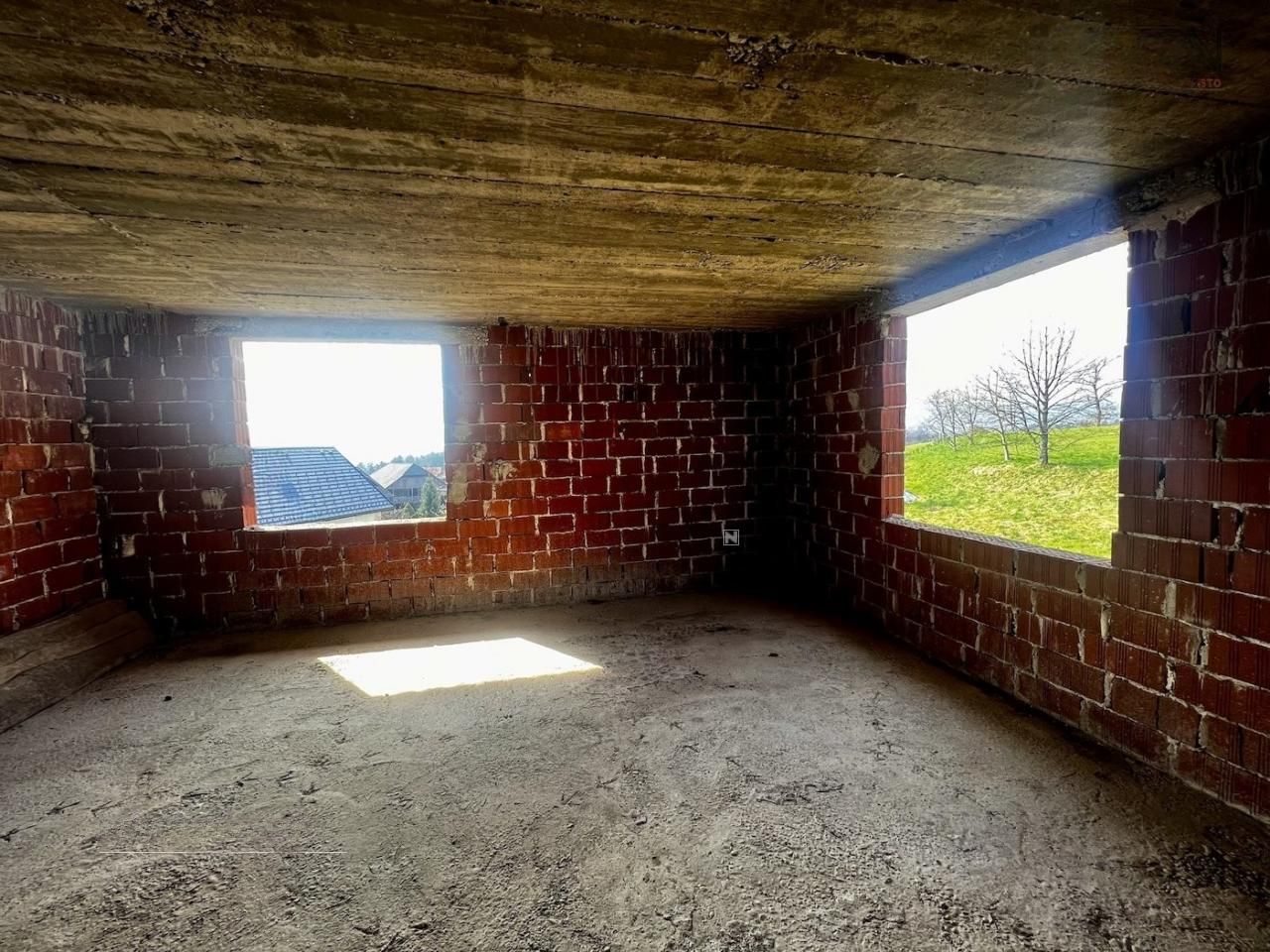Maison à Novo Mesto, Slovénie, 150 m² - image 3