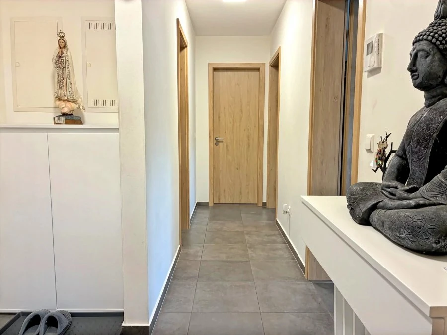 Flat in Luxembourg, Luxembourg, 80 m² - picture 4