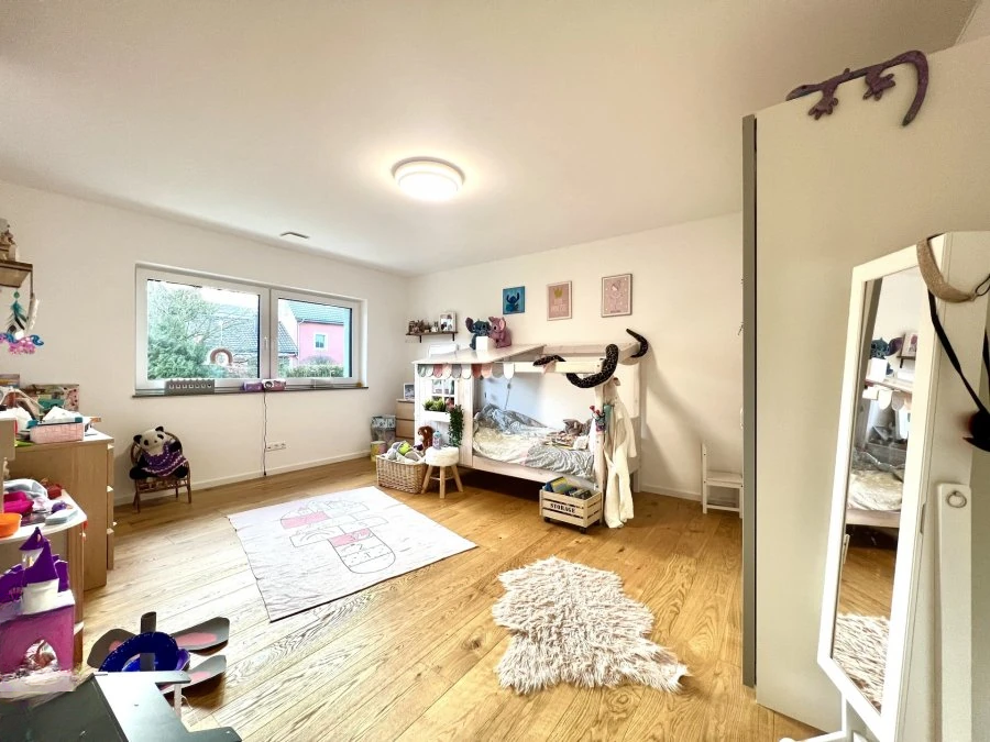 Flat in Diekirch, Luxembourg, 260 m² - picture 4