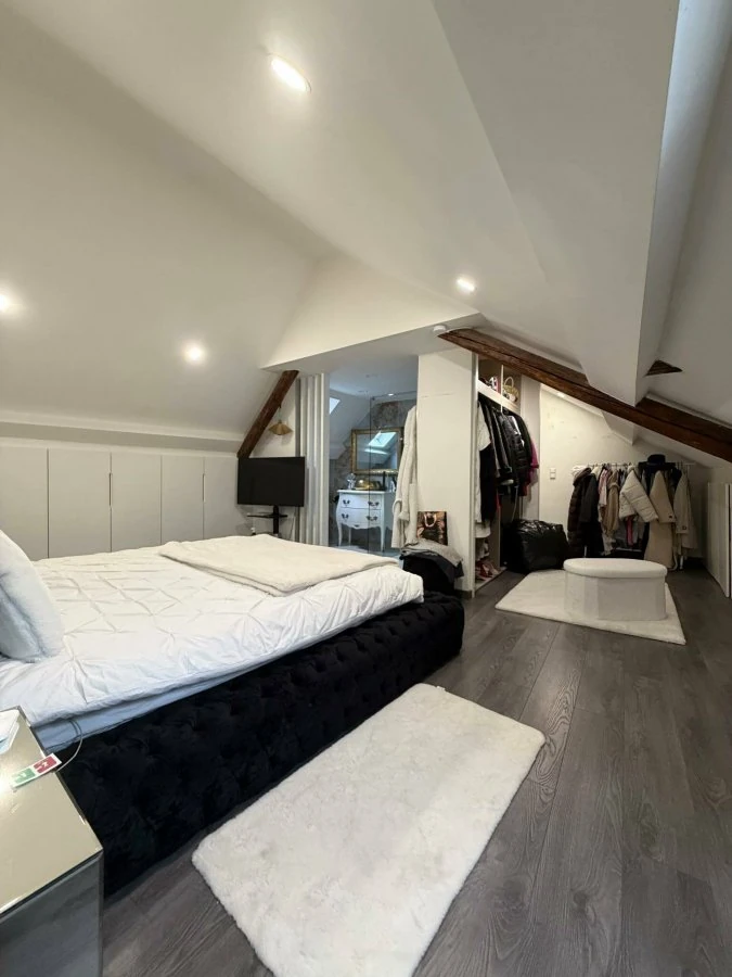 Flat in Luxembourg, Luxembourg, 300 m² - picture 5
