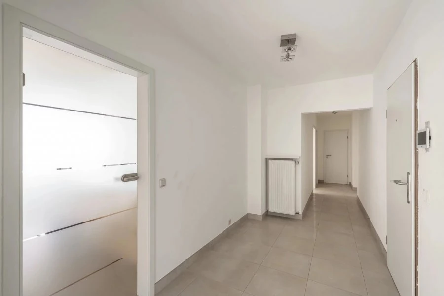 Flat in Luxembourg, Luxembourg, 110 m² - picture 6