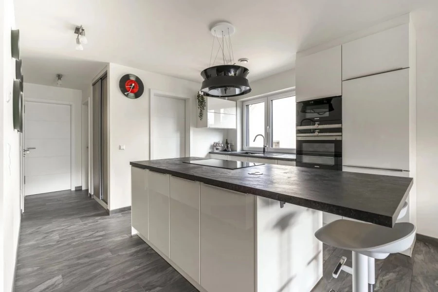 Flat in Luxembourg, Luxembourg, 110 m² - picture 6