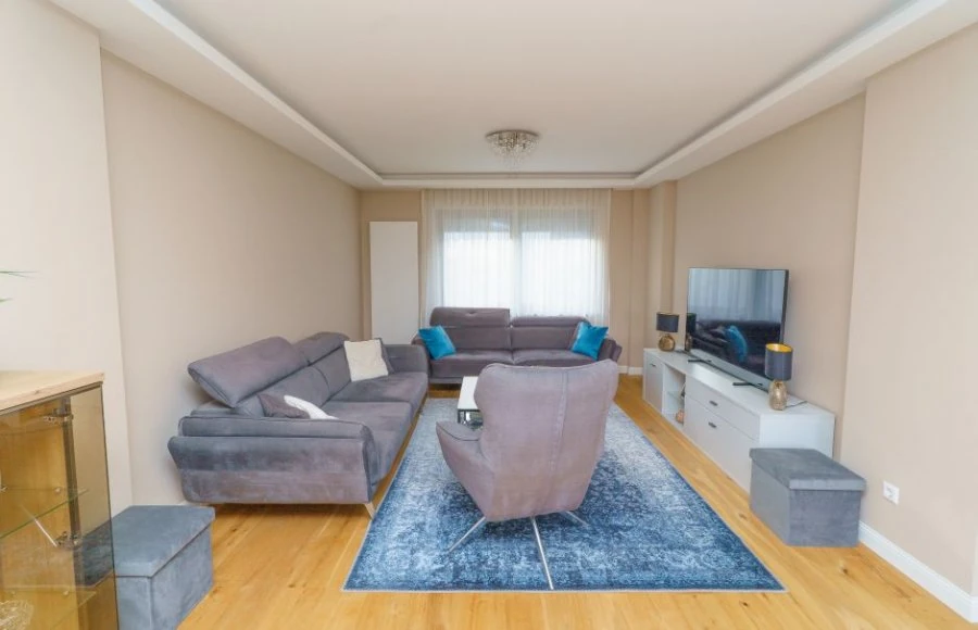 Flat in Luxembourg, Luxembourg, 190 m² - picture 6