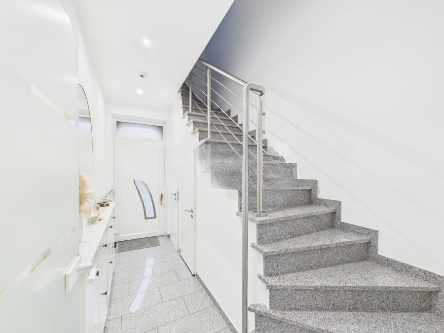 Flat in Luxembourg, Luxembourg, 156 m² - picture 7