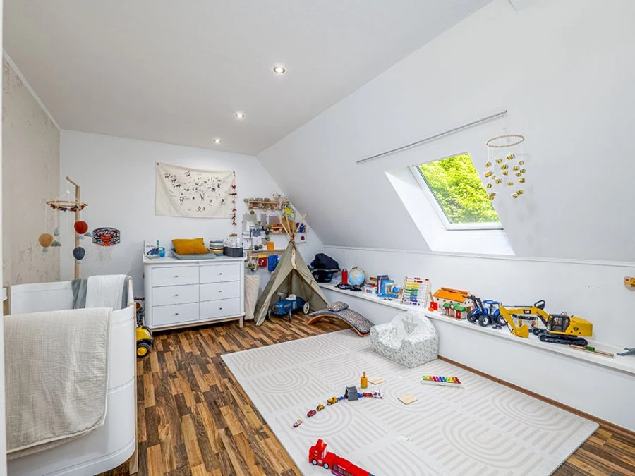 Flat in Luxembourg, Luxembourg, 102 m² - picture 7
