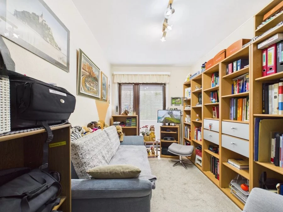 Flat in Luxembourg, Luxembourg, 96 m² - picture 7