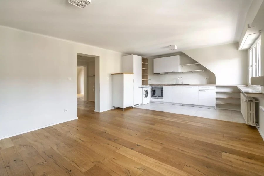 Flat in Luxembourg, Luxembourg, 95 m² - picture 7