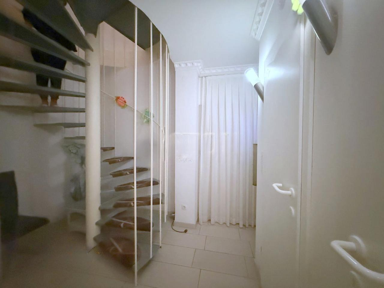 Oficina en Liubliana, Eslovenia, 81 m² - imagen 8