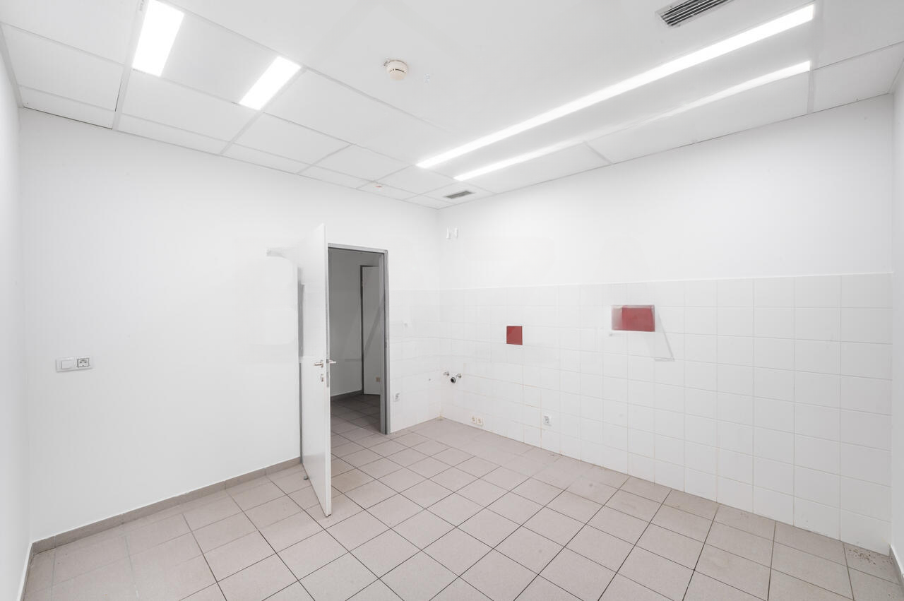 Büro in Ljubljana, Slowenien, 458 m² - Foto 11