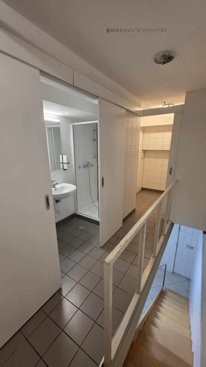 Office in Ljubljana, Slovenia, 140 m² - picture 19