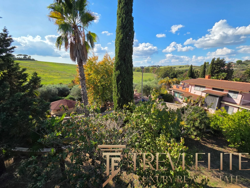 Villa in Rome, Italy, 700 m² - picture 2