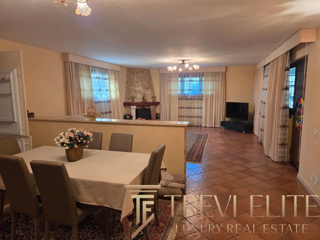 Villa in Rome, Italy, 700 m² - picture 14