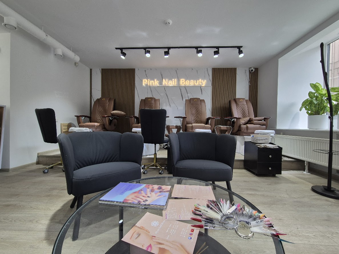 Commercial property in Riga, Latvia, 90 m² - picture 1