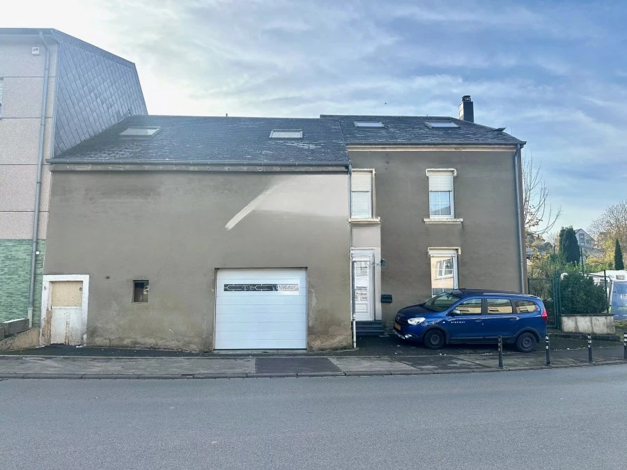 Flat in Luxembourg, Luxembourg, 165 m² - picture 1