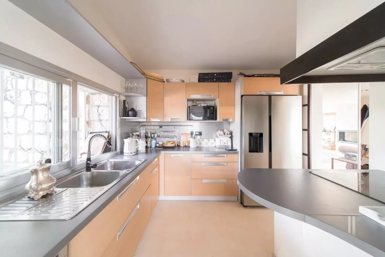 Flat in Cannes, France, 133 m² - picture 9