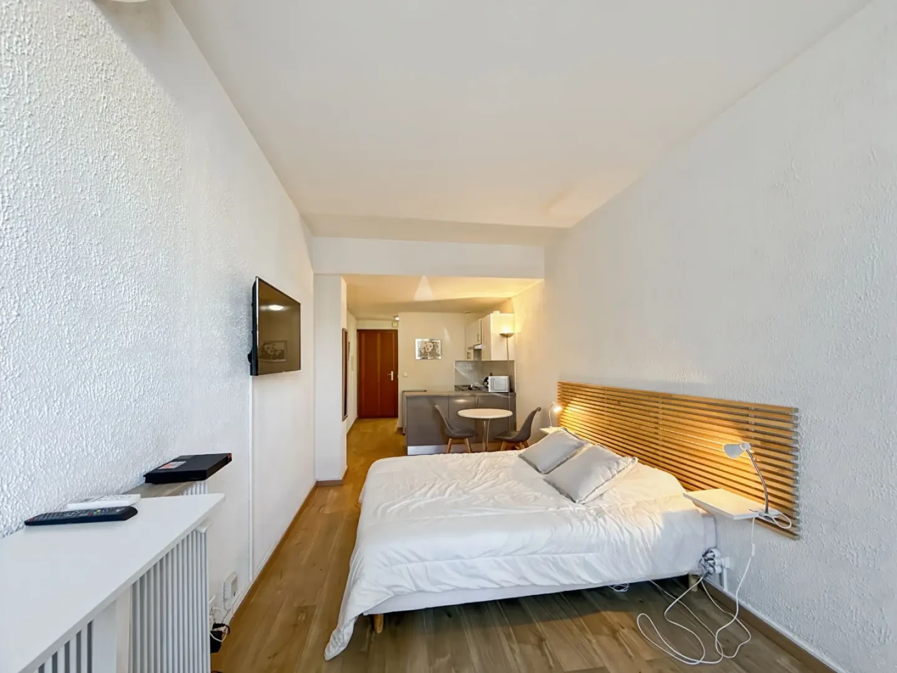 Flat in Cannes, France, 26 m² - picture 5
