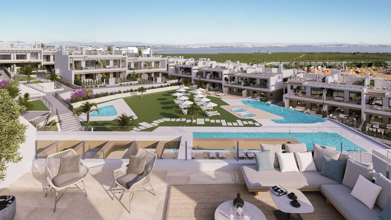 Bungalow ﻿Torrevieja (Alicante), Spanien, 114 m² - Foto 2