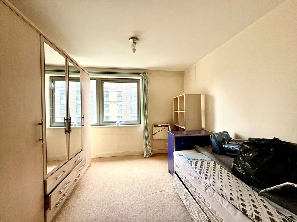 Flat in London, United Kingdom, 45 m² - picture 1