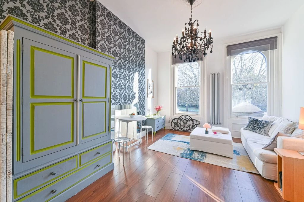 Flat in London, United Kingdom, 31 m² - picture 1