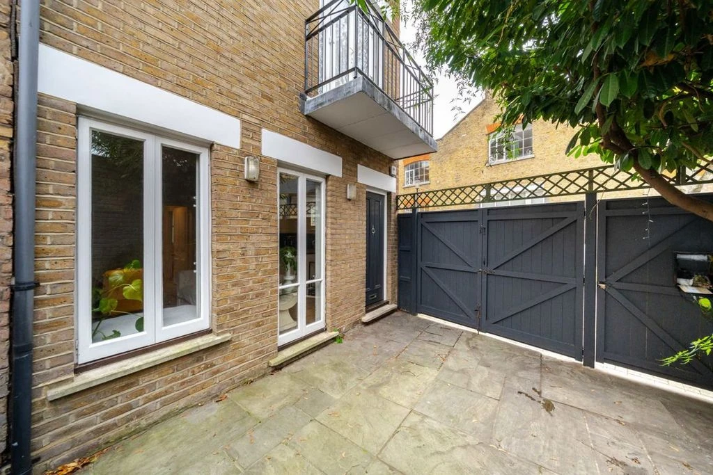 Flat in London, United Kingdom, 56 m² - picture 3
