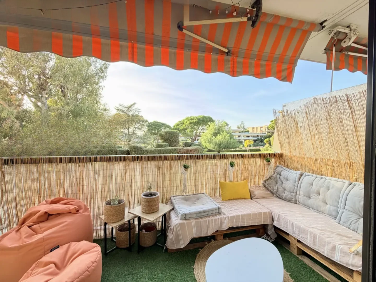 Flat in Cannes, France, 57 m² - picture 3