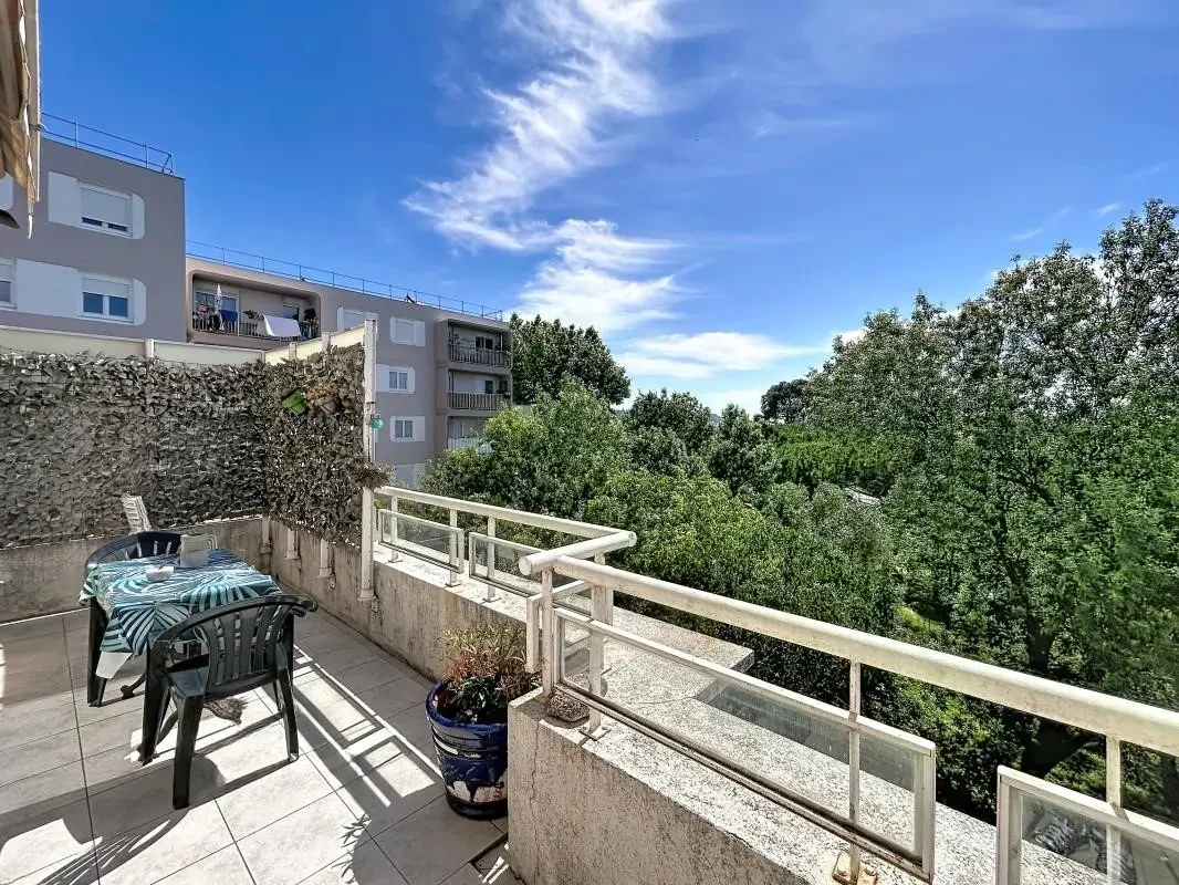 Flat in Cannes, France, 61 m² - picture 3