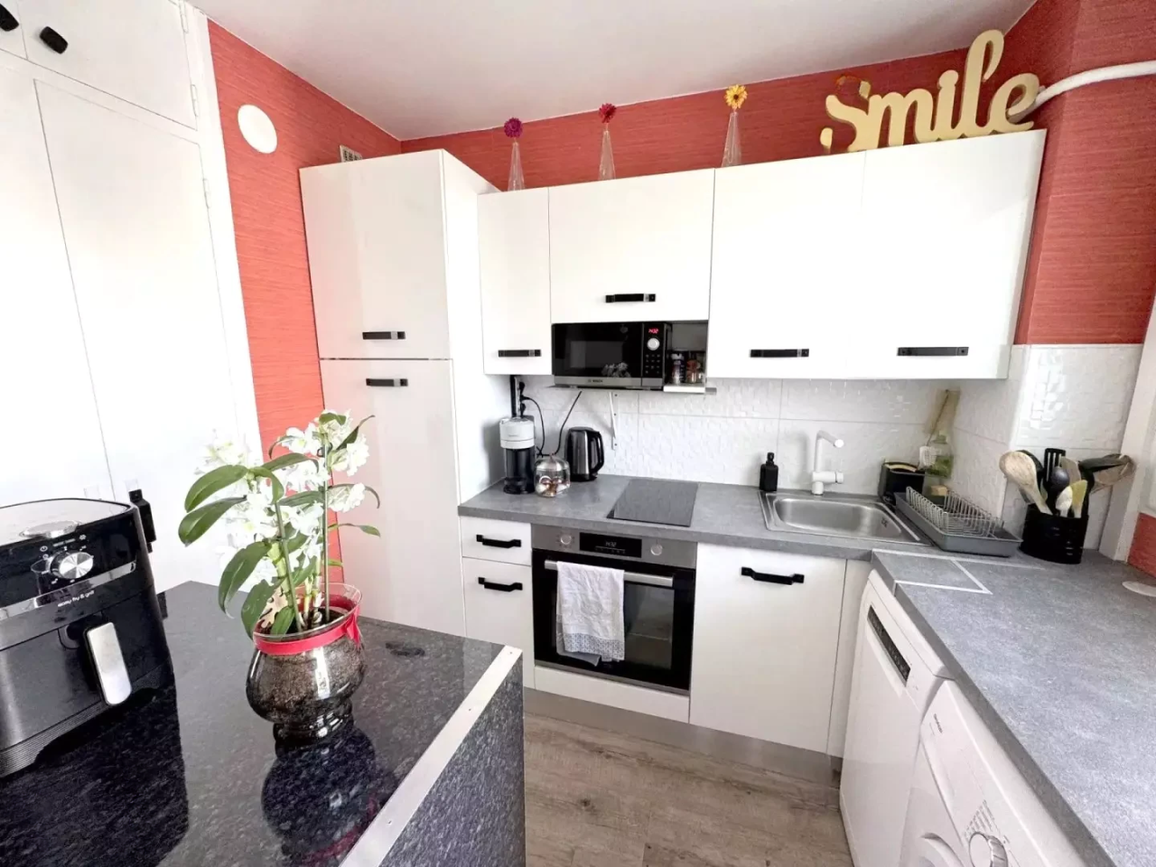Flat in Cannes, France, 33 m² - picture 4