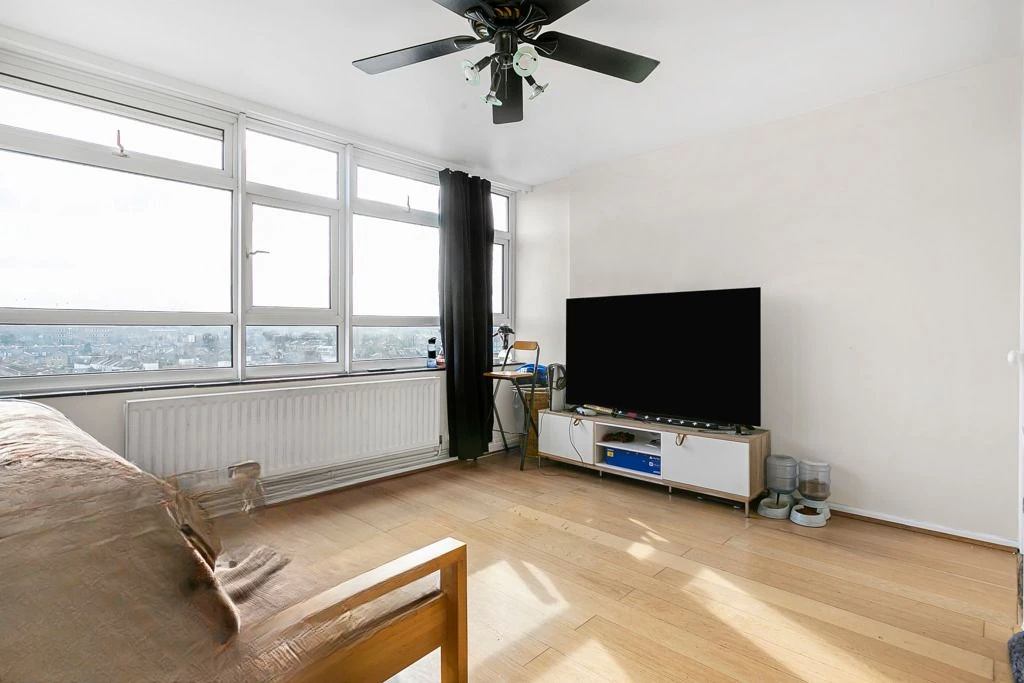 Flat in London, United Kingdom, 65 m² - picture 13
