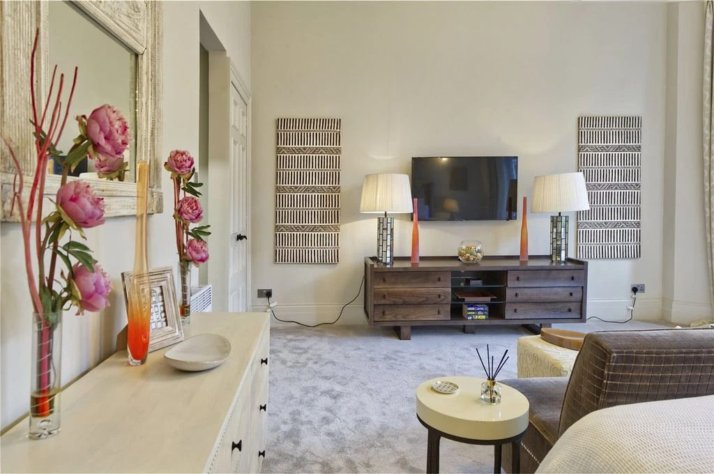 Flat in London, United Kingdom, 42 m² - picture 3
