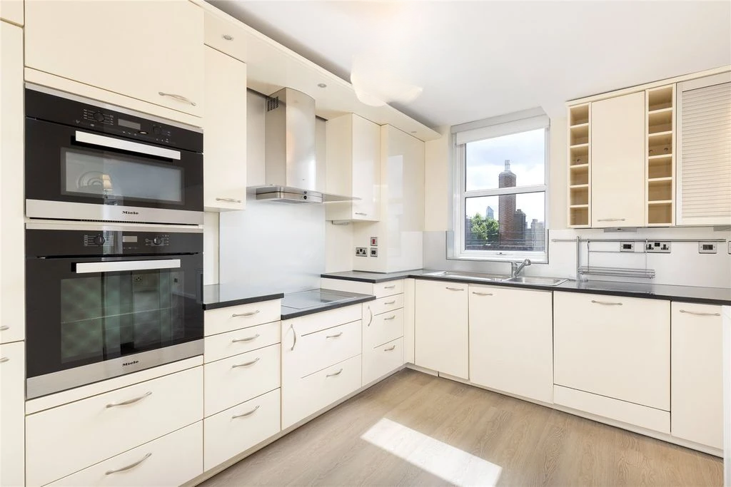 Flat in London, United Kingdom, 77 m² - picture 8