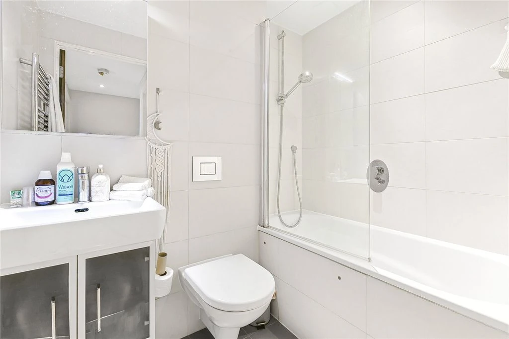 Flat in London, United Kingdom, 47 m² - picture 11