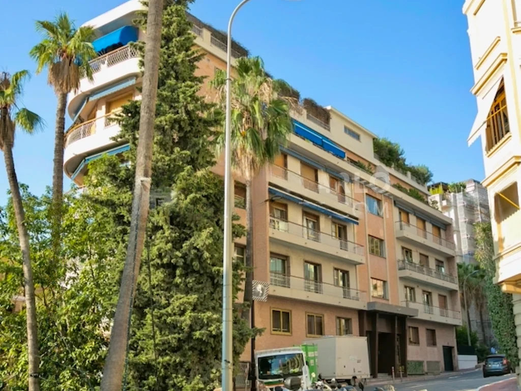 Flat in Saint Roman, Monaco, 103 m² - picture 1