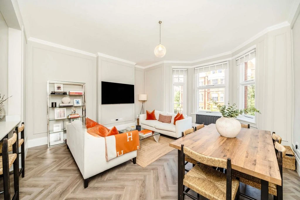 Flat in London, United Kingdom, 96 m² - picture 5