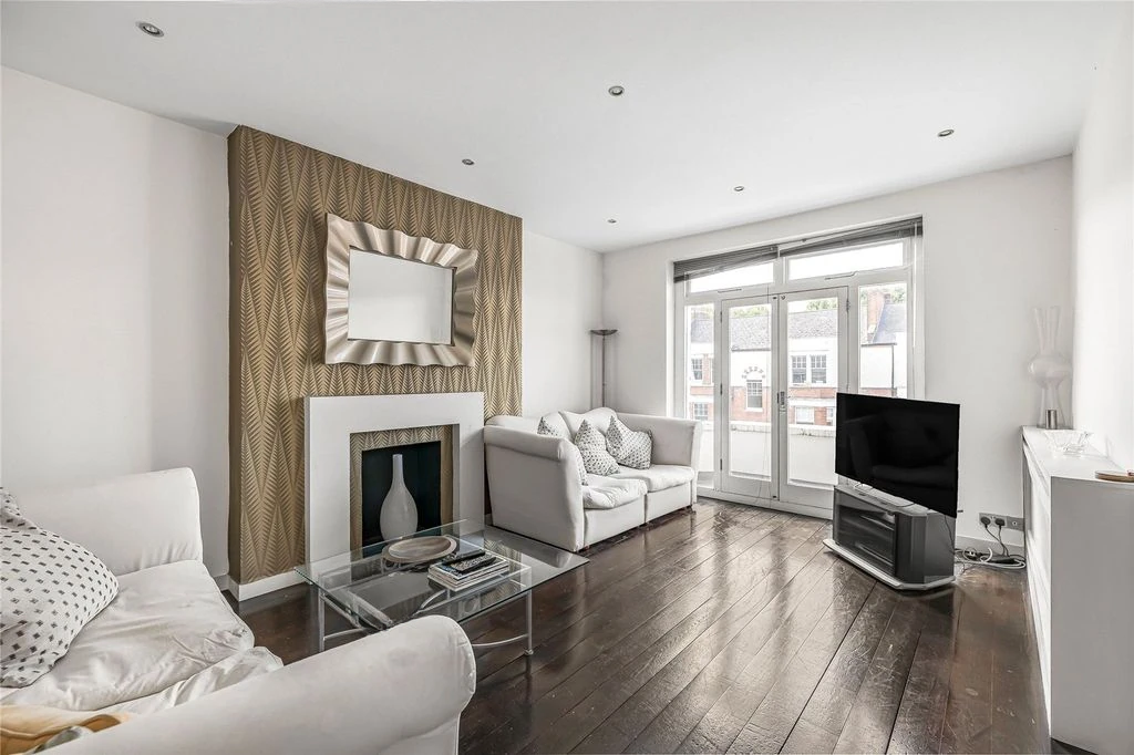 Flat in London, United Kingdom, 130 m² - picture 11