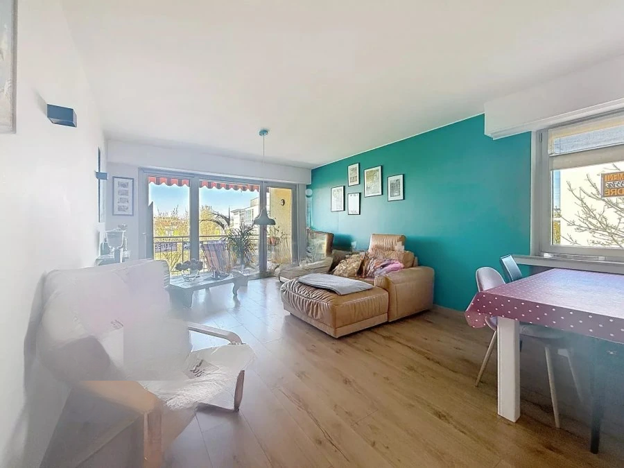 Flat in Luxembourg, Luxembourg, 117 m² - picture 3