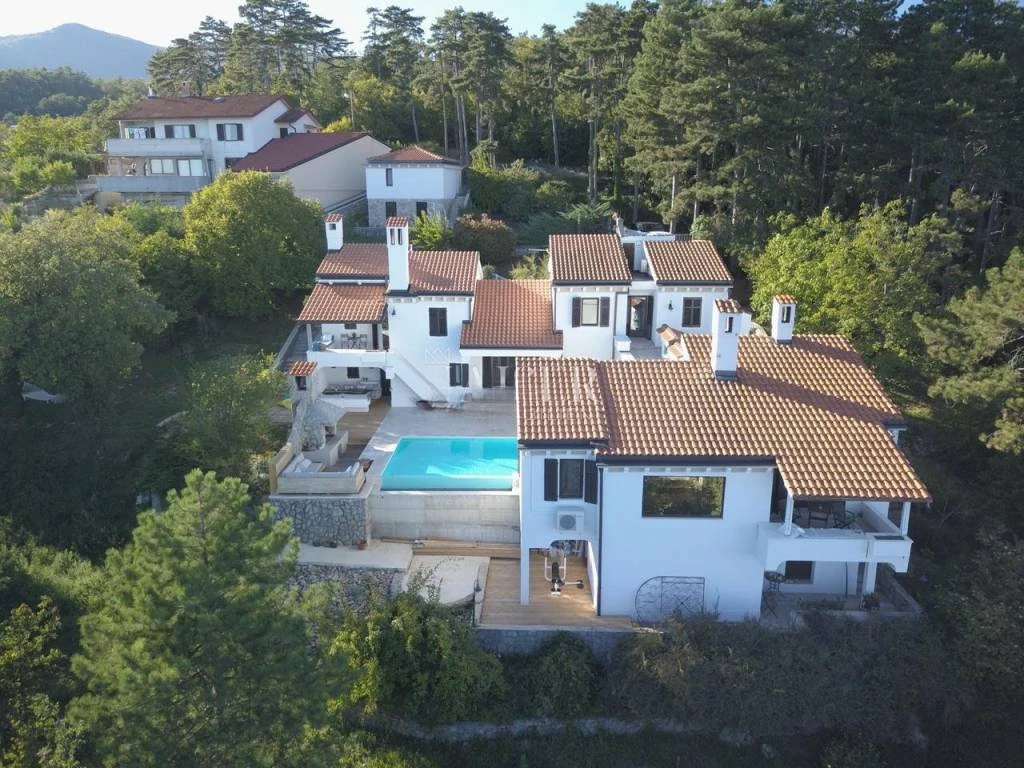 House in Opatija, Croatia, 266 m² - picture 1