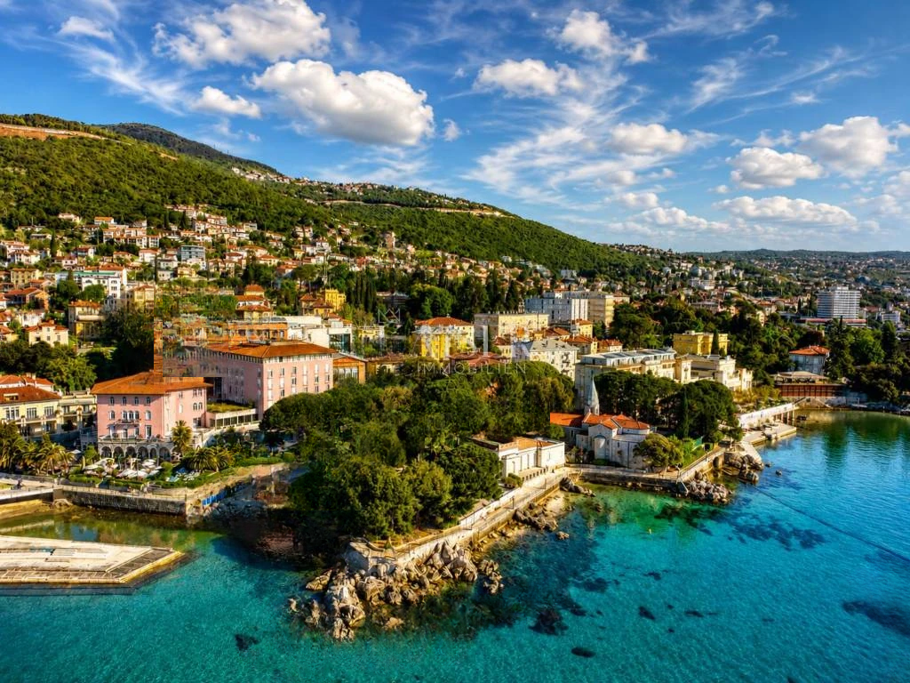 Flat in Opatija, Croatia, 87 m² - picture 1