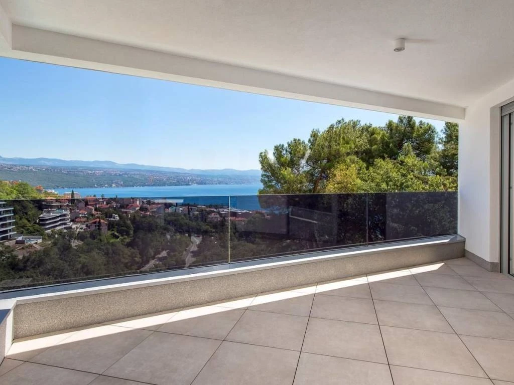 Appartamento a Opatija, Croazia, 235 m² - foto 1