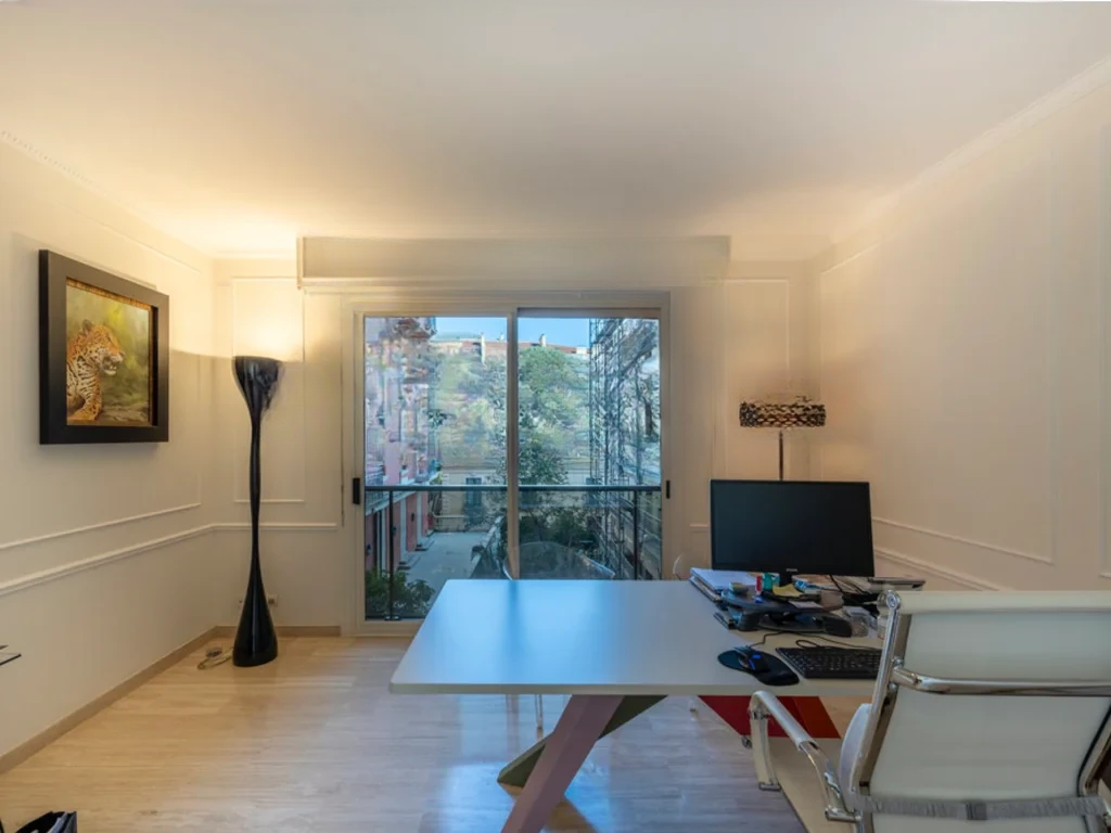 Appartement à Monaco, Monaco, 25 m² - image 1