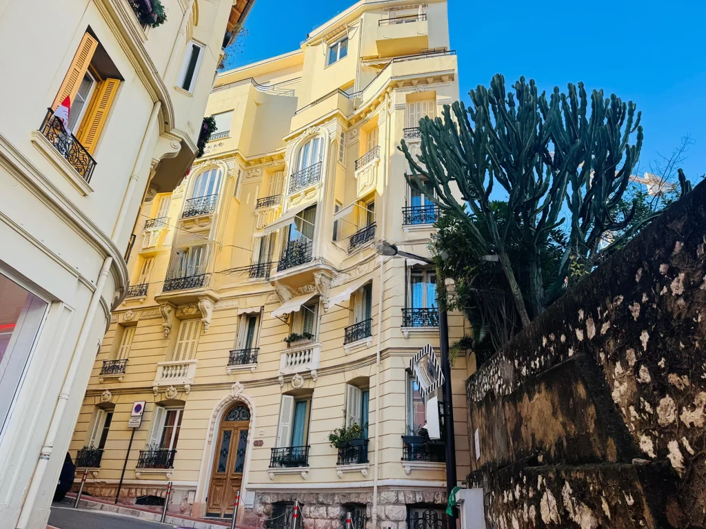 Flat in Monte-Carlo, Monaco, 46 m² - picture 2