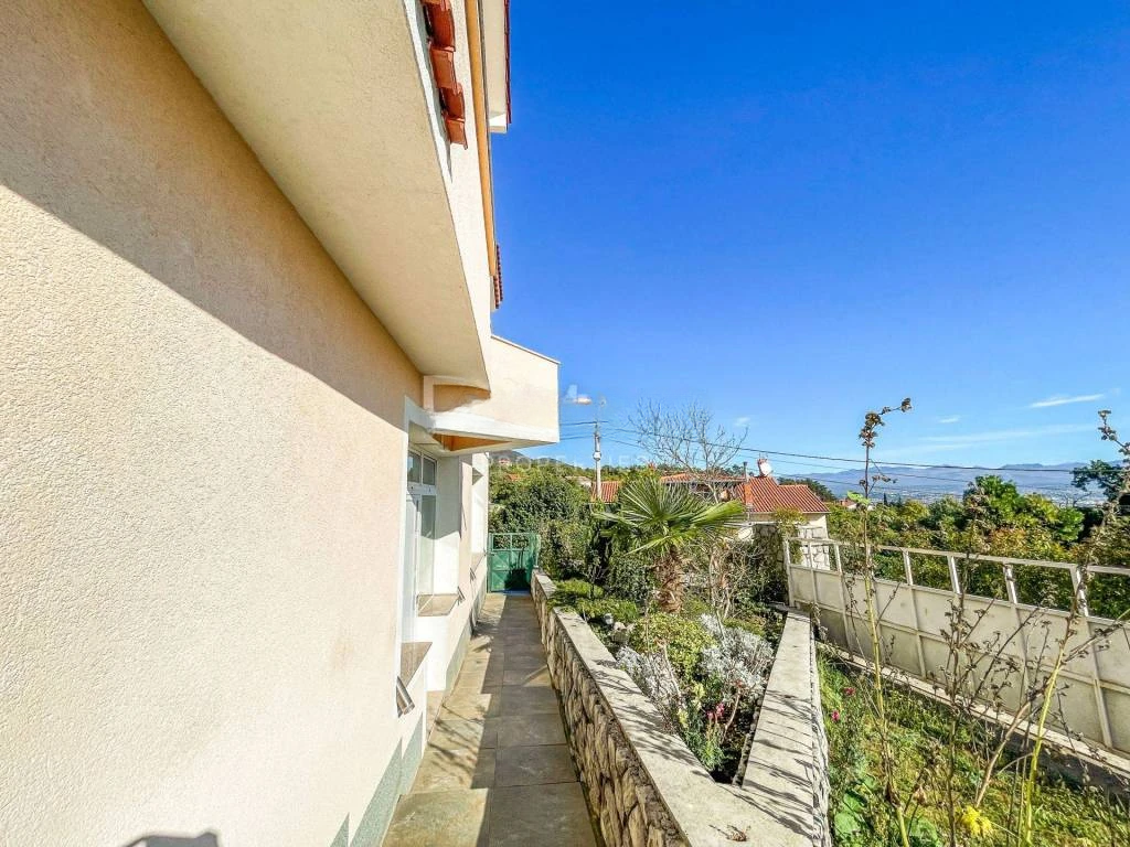 House in Opatija, Croatia, 1 000 m² - picture 4